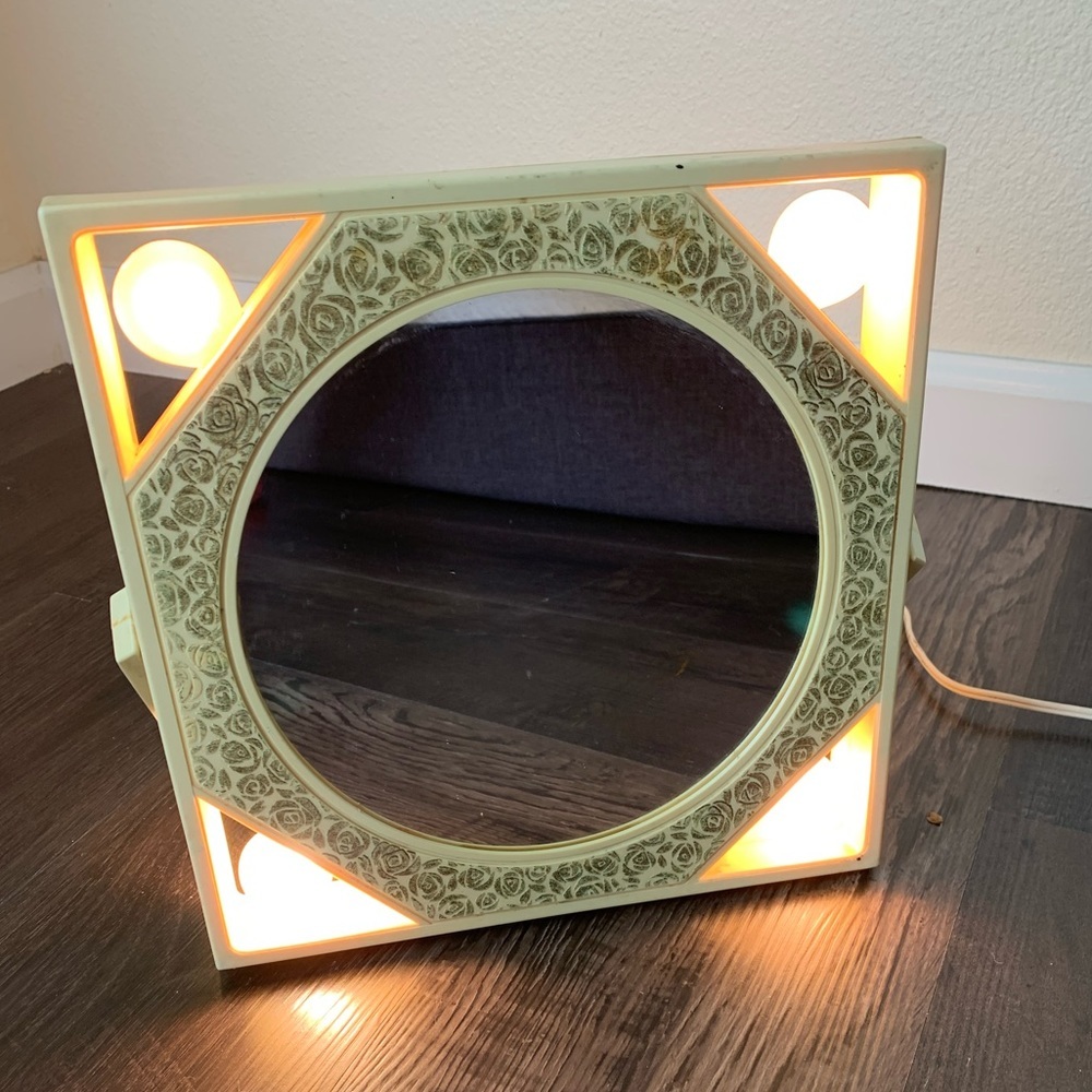 Vintage Underwriters Lab Adjustable Light-Up Makeup Mirror